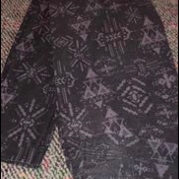 LuLa Roe OS Leggings - Picture 2 of 2